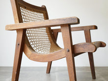 画像をギャラリービューアに読み込む, マホガニー材と籐のイージーチェアの側面