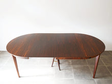 画像をギャラリービューアに読み込む, デンマークデザイン ローズウッド 北欧ヴィンテージ 延長式ダイニングテーブル 延長した様子