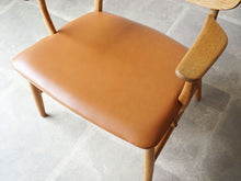 画像をギャラリービューアに読み込む, Hans J Wegner CH22 Carl Hansen&Søn ハンス ウェグナー カールハンセン オーク革張り イージチェア アームチェアの座面