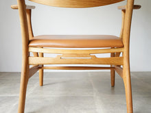 画像をギャラリービューアに読み込む, Hans J Wegner CH22 Carl Hansen&Søn ハンス ウェグナー カールハンセン オーク革張り イージチェア アームチェアの背面