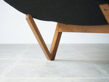画像をギャラリービューアに読み込む, Tove Edvard Kindt Larsen Brdr Petersen Pagode トーベ エドワード キンドラーセン パゴダ 北欧ヴィンテージ 黒ウール ソファの脚とフレーム