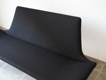 画像をギャラリービューアに読み込む, Tove Edvard Kindt Larsen Brdr Petersen Pagode トーベ エドワード キンドラーセン パゴダ 北欧ヴィンテージ 黒ウール ソファの背もたれ