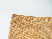 画像をギャラリービューアに読み込む, ハンスJウェグナー 籐の椅子 HansJWgner JH504 Chair 椅子の背もたれ左上