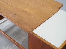 画像をギャラリービューアに読み込む, Tove Edvard Kindt-Larsen Childrens Desk トーベ・キンドラーセン 北欧ビンテージ 子ども用デスク 学習机 デザイナーズデスクの裏側