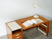 画像をギャラリービューアに読み込む, Tove Edvard Kindt-Larsen Childrens Desk トーベ・キンドラーセン 北欧ビンテージ 子ども用デスク 学習机 デザイナーズデスクを上から