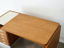 画像をギャラリービューアに読み込む, Tove Edvard Kindt-Larsen Childrens Desk トーベ・キンドラーセン 北欧ビンテージ 子ども用デスク 学習机 デザイナーズデスクのオーク材の天板