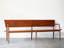 画像をギャラリービューアに読み込む, フリッツハンセン1940〜1950年代ビンテージのベンチ Fritz Hansen wood vintage Bench 木製の長椅子 ベンチの左からのアングル