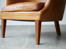 画像をギャラリービューアに読み込む, アルネ・ヴォッダーの革張りのイージーチェア Arne Vodder Arm chair upholstered with leather Ivan Schlechter レザーの一人がけ椅子の脚はチーク
