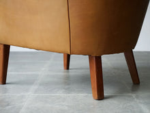 画像をギャラリービューアに読み込む, アルネ・ヴォッダーの革張りのイージーチェア Arne Vodder Arm chair upholstered with leather Ivan Schlechter レザーの一人がけ椅子の後ろ脚