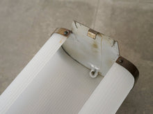 画像をギャラリービューアに読み込む, Vilhelm Lauritzen Rådhusarmatur City Hall light fixture Louis Poulsen celling light ヴィルヘルムラウリッツェン シーリングライト 市庁舎の天井照明 ヴィンテージ 内部にルイスポールセンのマーク カバー内部