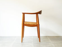 画像をギャラリービューアに読み込む, Hans J Wegner Johannes Hansen JH501 ハンス ウェグナー ザチェア ヨハネスハンセン 籐 チーク材 アームチェアの側面