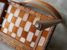 画像をギャラリービューアに読み込む, マグナス・ステフェンセンのレザー編みのチェア Magnus L Stephensen Chair by Søren Willadsen 北欧ヴィンテージの椅子の足裏