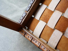 画像をギャラリービューアに読み込む, マグナス・ステフェンセンのレザー編みのチェア Magnus L Stephensen Chair by Søren Willadsen 北欧ヴィンテージの椅子の裏面