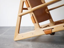 画像をギャラリービューアに読み込む, ボーエ・モーエンセン ハンティングチェア ビンテージ Børge Mogensen The Hunting Chair Model 2229 by Erhard Rasmussen 北欧デザイン名作チェア 椅子のフレーム 背もたれと座面のレザーを通している