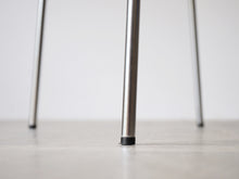 画像をギャラリービューアに読み込む, ハンスJウェグナー アームチェア ビンテージ PPモブラーHans J Wegner PP701 チェア アッシュ レザー ウェグナーの椅子の脚先