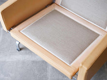 画像をギャラリービューアに読み込む, ポール・ケアホルム ラウンジチェア PK31 1シーター Poul Kjærholm PK31/1 Chair E Kold Christensen ヴィンテージ ソファの座面のクッションを外した様子