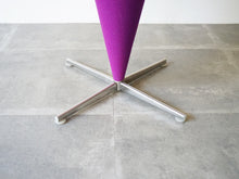画像をギャラリービューアに読み込む, Verner Panton Cone Plus Linje ヴェルナーパントンコーンチェア ピンク 紫 バースツール ハイチェアの脚