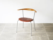 画像をギャラリービューアに読み込む, Hans J Wegner Johannes Hansen JH701 ハンス J ウェグナー ヨハネス ハンセン 北欧ヴィンテージ アームチェアの斜めから