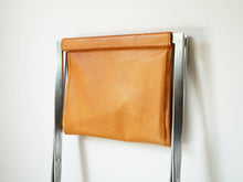 画像をギャラリービューアに読み込む, Poul Kjærholm PK91 Folding stool