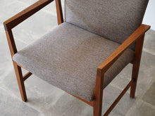 画像をギャラリービューアに読み込む, フィンユール ボヴィルケチェア Finn Juhl Bovirke arm chair フィンユールの椅子の座面 ファブリック張り