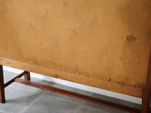 画像をギャラリービューアに読み込む, Peter Hvidt & Orla Mølgaard-Nielsen cabinet キューバンマホガニーのキャビネット ピーター・ビット&オルラ・ムルガード・ニールセン 超希少ビンテージ 北欧モダン 棚の背面