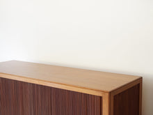 画像をギャラリービューアに読み込む, Peter Hvidt & Orla Mølgaard-Nielsen cabinet キューバンマホガニーのキャビネット ピーター・ビット&オルラ・ムルガード・ニールセン 超希少ビンテージ 北欧モダン 棚の天面と角