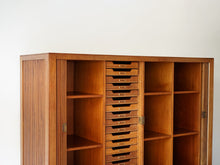 画像をギャラリービューアに読み込む, Peter Hvidt & Orla Mølgaard-Nielsen cabinet キューバンマホガニーのキャビネット ピーター・ビット&オルラ・ムルガード・ニールセン 超希少ビンテージ 北欧モダン 棚の内部