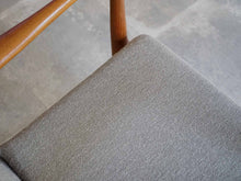 画像をギャラリービューアに読み込む, フィン・ユール NV45 ヴィンテージ ニールスヴォッダー製 フィンユールのアームチェア チーク Finn Juhl NV45 Chair armchair teak Niels Vodder 椅子の座面はグレーのファブリック