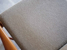 画像をギャラリービューアに読み込む, フィン・ユール NV45 ヴィンテージ ニールスヴォッダー製 フィンユールのアームチェア チーク Finn Juhl NV45 Chair armchair teak Niels Vodder 椅子の座面はグレーのファブリック