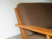 画像をギャラリービューアに読み込む, Hans J. Wegner GE370 Sofa