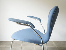 画像をギャラリービューアに読み込む, Arne Jacobsen Fritz Hansen FH3207 Seven chair アルネ ヤコブセン フリッツハンセン セブンチェア オフィスチェアの肘掛け