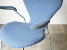 画像をギャラリービューアに読み込む, Arne Jacobsen Fritz Hansen FH3207 Seven chair アルネ ヤコブセン フリッツハンセン セブンチェア オフィスチェアの肘掛け