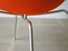 画像をギャラリービューアに読み込む, Arne Jacobsen FH3318 The Pot chair Fritz Hansen アルネ ヤコブセン フリッツハンセン製 ポットチェア オレンジ ラウンジチェア