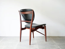 画像をギャラリービューアに読み込む, Finn Juhl Niels Vodder NV51 フィン ユール ニールス ヴォッダー ヴィンテージ家具 チーク 革 レザー チェアの背面