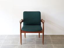 画像をギャラリービューアに読み込む, フィン・ユール アームチェア FD192 Finn Juhl Arm chair France&Son フィンユールの椅子の正面やや上から