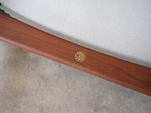 画像をギャラリービューアに読み込む, フィン・ユール アームチェア FD192 Finn Juhl Arm chair France&Son フィンユールの椅子のFDのマーク跡