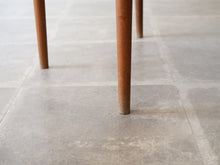 画像をギャラリービューアに読み込む, フィン・ユール アームチェア FD192 Finn Juhl Arm chair France&Son フィンユールの椅子の脚先