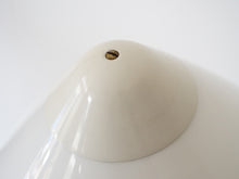 画像をギャラリービューアに読み込む, ハンスJウェグナーのフロアランプ オパーラ Hans J Wegner G004 Opala Floor lamp 北欧デザインのスタンド照明 金属のトップパーツとマイナスネジ