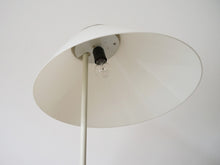 画像をギャラリービューアに読み込む, ハンスJウェグナーのフロアランプ オパーラ Hans J Wegner G004 Opala Floor lamp 北欧デザインのスタンド照明 シェード内部