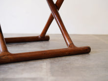 画像をギャラリービューアに読み込む, エジプシャンテーブル ブラジリアンローズウッド モーエンスラッセン Mogens Lassen Egyptian Table Rud Rasmussen 北欧名作家具 ラウンドテーブルの脚