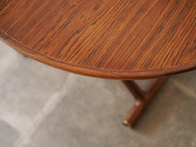 画像をギャラリービューアに読み込む, エジプシャンテーブル ブラジリアンローズウッド モーエンスラッセン Mogens Lassen Egyptian Table Rud Rasmussen 北欧名作家具 ラウンドテーブルの天板と縁