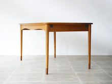 画像をギャラリービューアに読み込む, フィンユール ボヴィルケ ダイニングテーブル ブラジリアンローズウッド ダイニングテーブル Finn Juhl Bovirke Extendable dinning table テーブルの側面