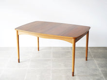 画像をギャラリービューアに読み込む, フィンユール ボヴィルケ ダイニングテーブル ブラジリアンローズウッド ダイニングテーブル Finn Juhl Bovirke Extendable dinning table 北欧ヴィンテージのテーブルのやや上から