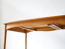 画像をギャラリービューアに読み込む, フィンユール ボヴィルケ ダイニングテーブル ブラジリアンローズウッド ダイニングテーブル Finn Juhl Bovirke Extendable dinning table テーブルの裏面とウェーブ型の幕板