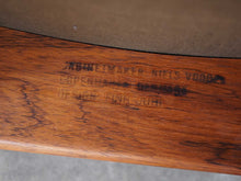 画像をギャラリービューアに読み込む, フィンユール NV55 アームチェア ブラジリアンローズウッド ニルスヴォッダー Finn Juhl NV55 arm Chair brazilian rosewood Niels Vodder フィンユールの椅子のフレームに刻印