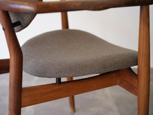 画像をギャラリービューアに読み込む, フィンユール NV55 アームチェア ブラジリアンローズウッド ニルスヴォッダー Finn Juhl NV55 arm Chair brazilian rosewood Niels Vodder フィンユールの椅子の座面