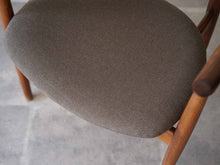 画像をギャラリービューアに読み込む, フィンユール NV55 アームチェア ブラジリアンローズウッド ニルスヴォッダー Finn Juhl NV55 arm Chair brazilian rosewood Niels Vodder フィンユールの椅子の座面 グレー