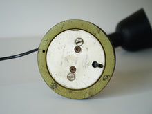 画像をギャラリービューアに読み込む, ドイツデザインの黒いテーブルランプの裏面にJacobsの刻印