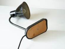 画像をギャラリービューアに読み込む, テーブルランプの全体図を下から