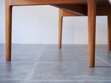 画像をギャラリービューアに読み込む, Hans J. Wegner(ハンスJウェグナー)AT15ローテーブル脚先